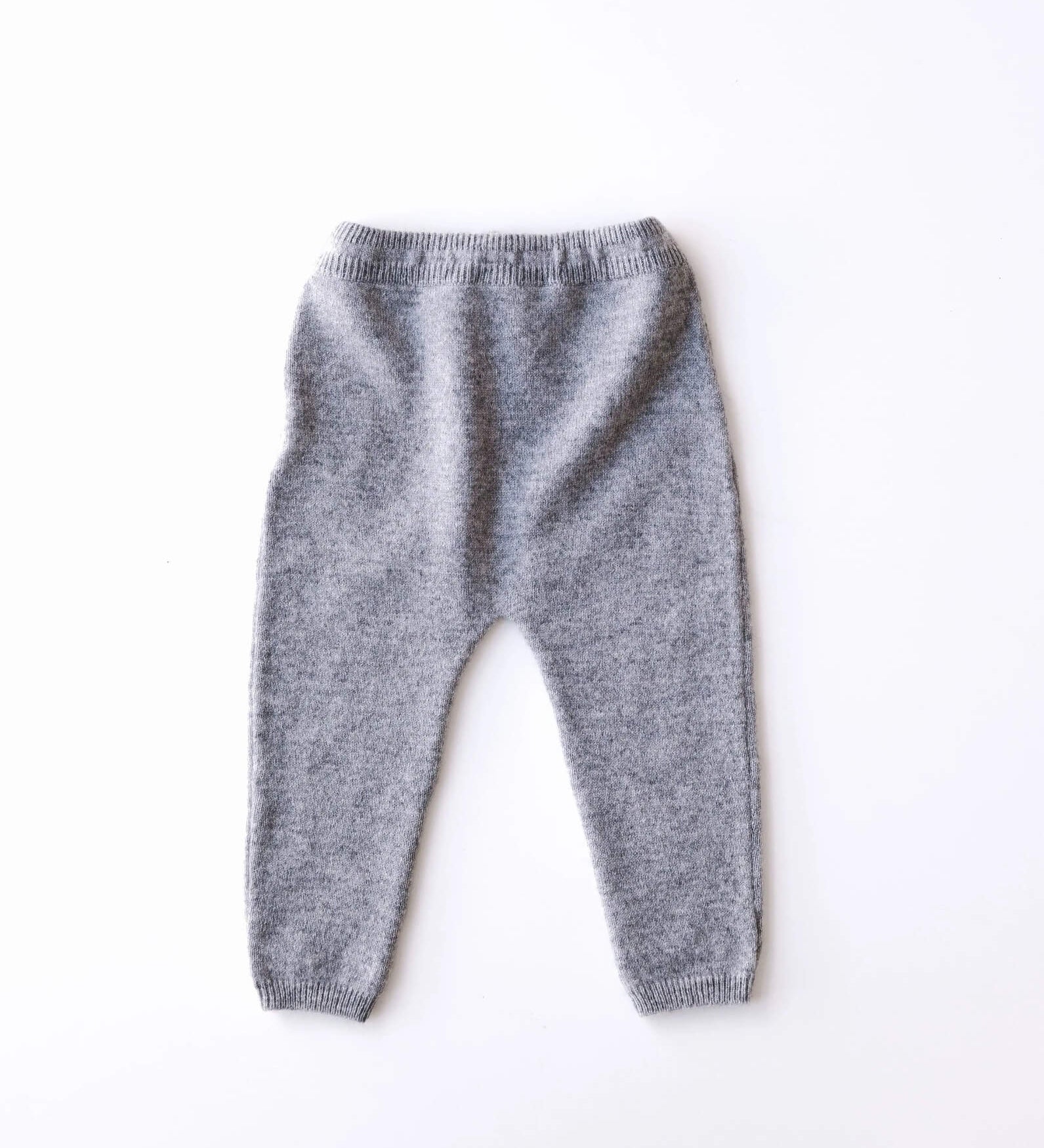 Baby cashmere pants in heather grey, back view.