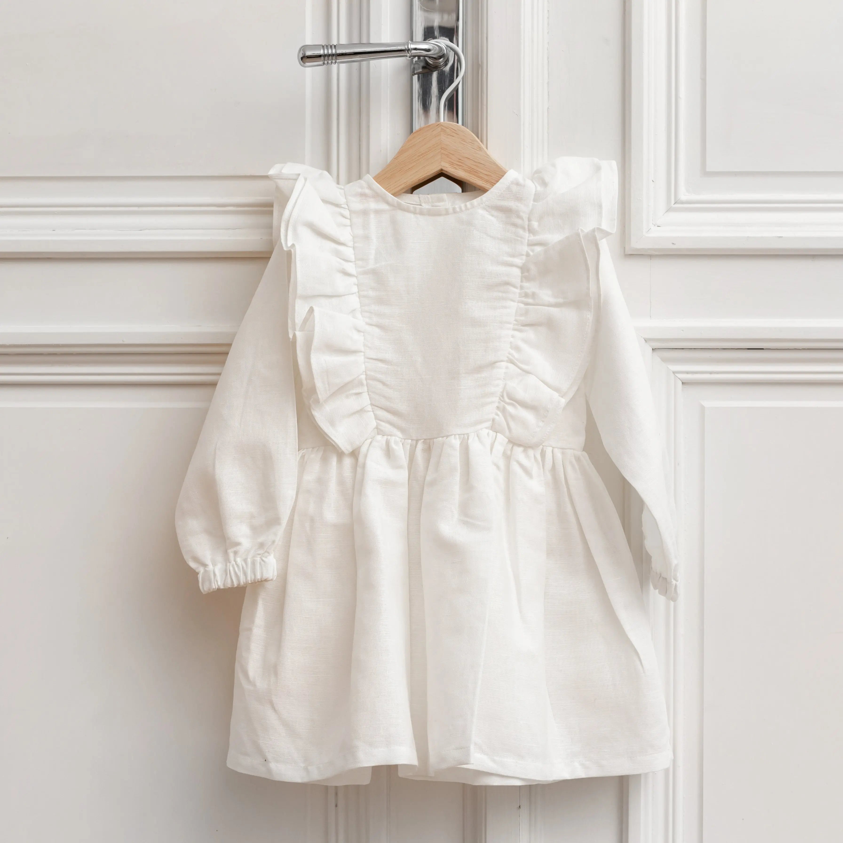 Leinenkleid Mathilda in Weiß für Mädchen, Vorderansicht