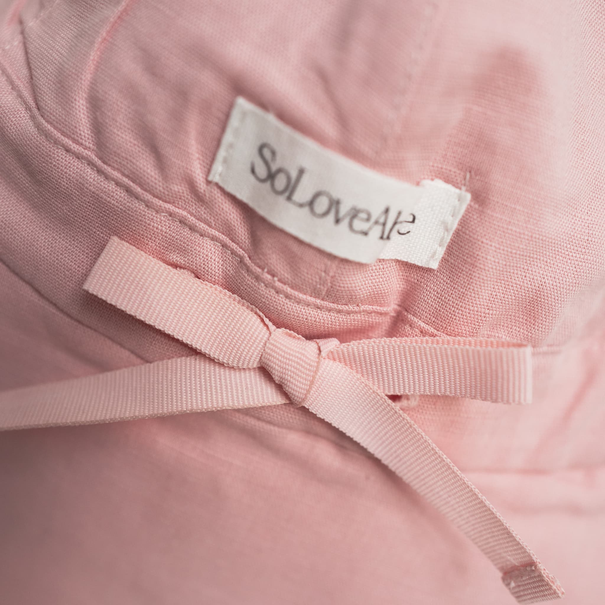 Baby pink linen hat with tie detail – Soloveable
